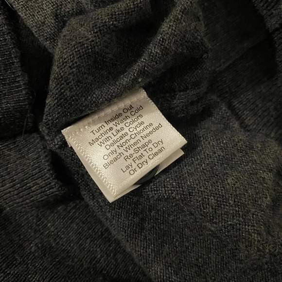 Jos. A. Bank Traveler 100% Merino Wool Cardigan Sweater. Gray. Size Large - Picture 5 of 5